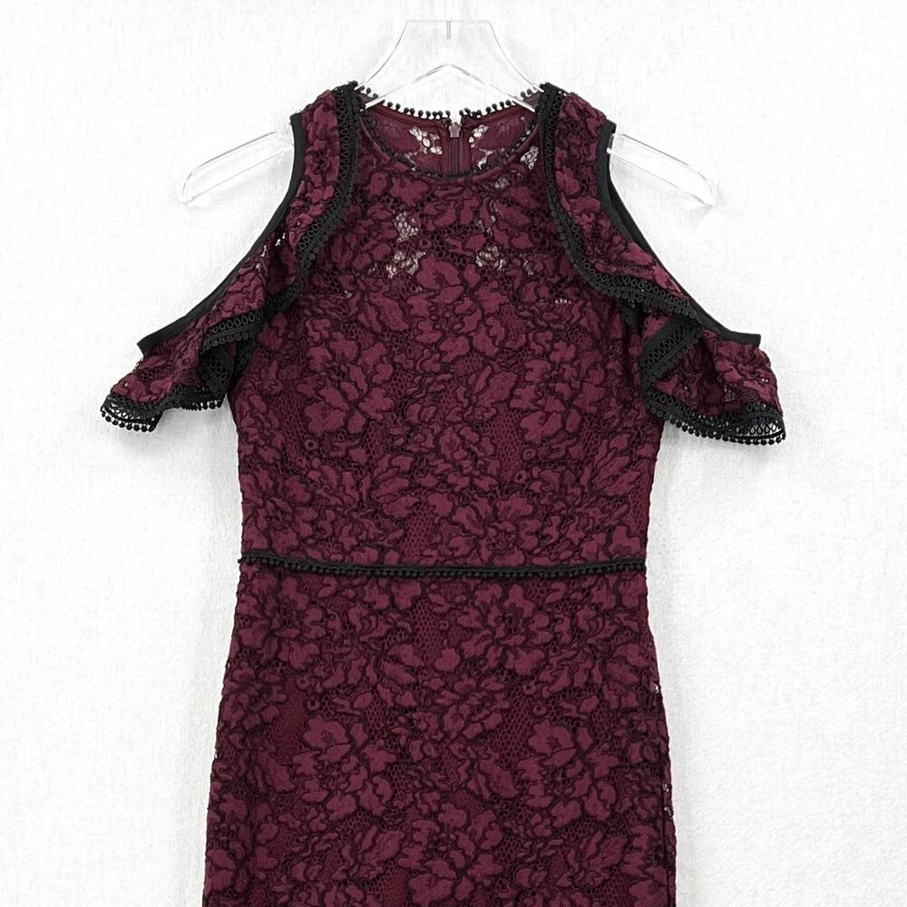 ALEXIS Evie Lace Midi Sheath Dress Womens Small Burgundy Crew Neck Cold Shoulder - Picture 7 of 16
